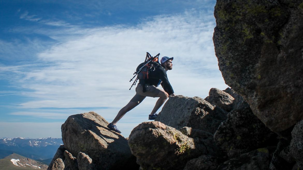 lore chasing petualangan spontan mendaki gunung