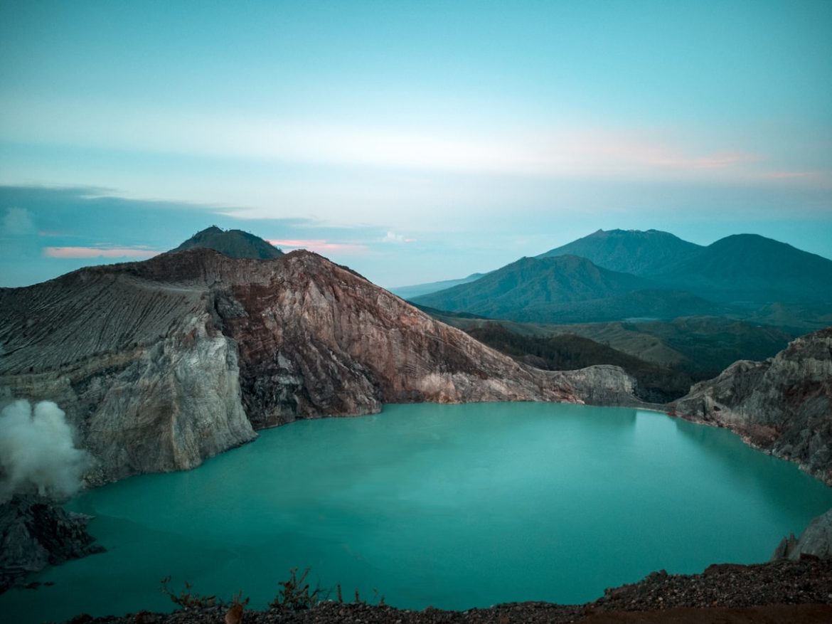 Danau asam toska Kawah Ijen Banyuwangi